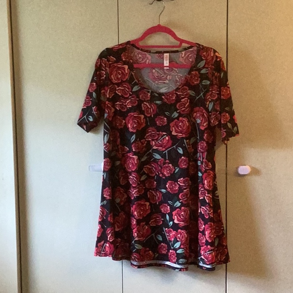 LulaRoe Perfect T Swing Top